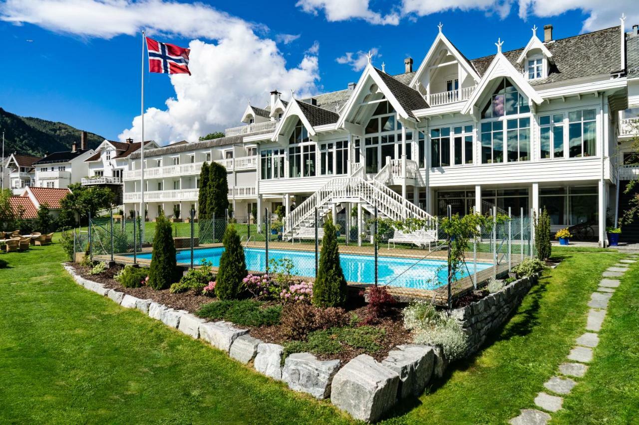 Hofslund Fjord Hotel Согндал Экстерьер фото