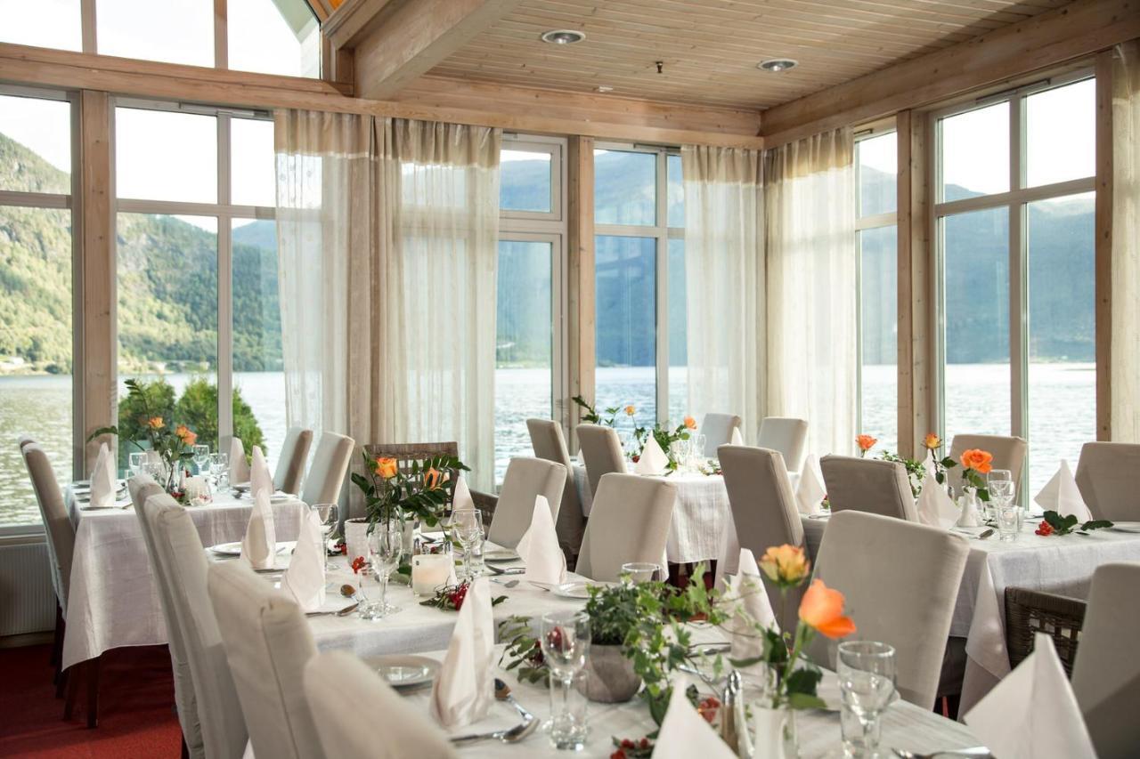 Hofslund Fjord Hotel Согндал Экстерьер фото